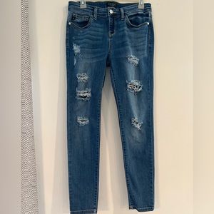 Judy Blue - Skinny fit, Distressed, Medium wash, Size 9